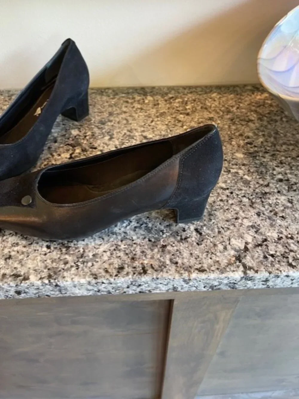 2 pairs Easy Spirit Leather/Suede pump